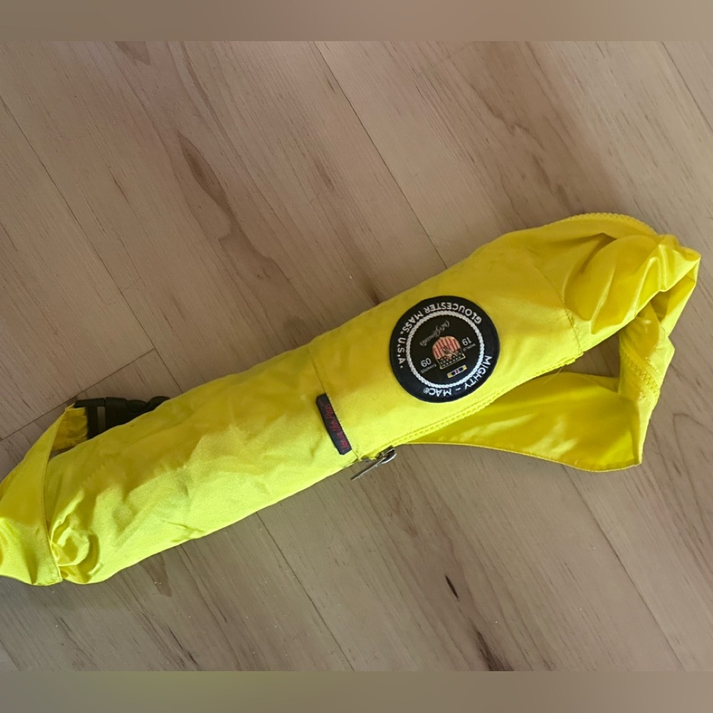 Mighty – Mac “Jac in the pack” rain jacket. Not used.